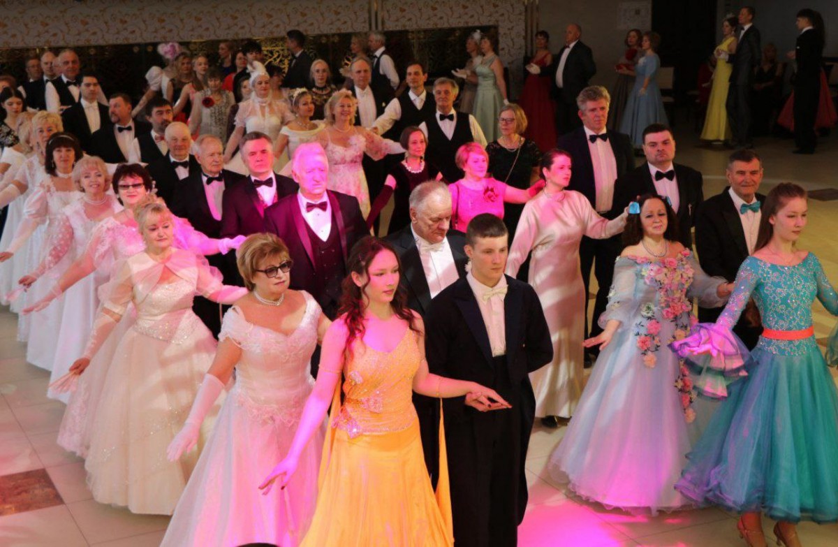 Бобруйчане стали частью исторического бала в Могилеве Бобруйчане стали частью исторического бала в Могилеве