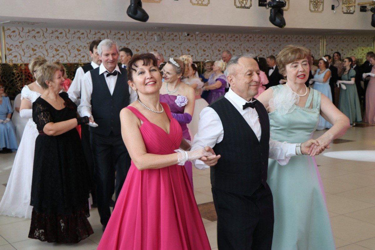 Бобруйчане стали частью исторического бала в Могилеве Бобруйчане стали частью исторического бала в Могилеве