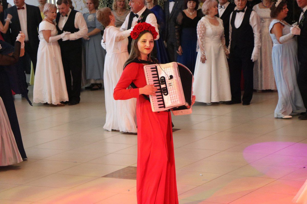 Бобруйчане стали частью исторического бала в Могилеве Бобруйчане стали частью исторического бала в Могилеве