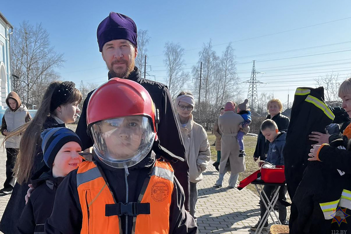 Священники и спасатели объединились ради безопасности прихожан Священники и спасатели объединились ради безопасности прихожан