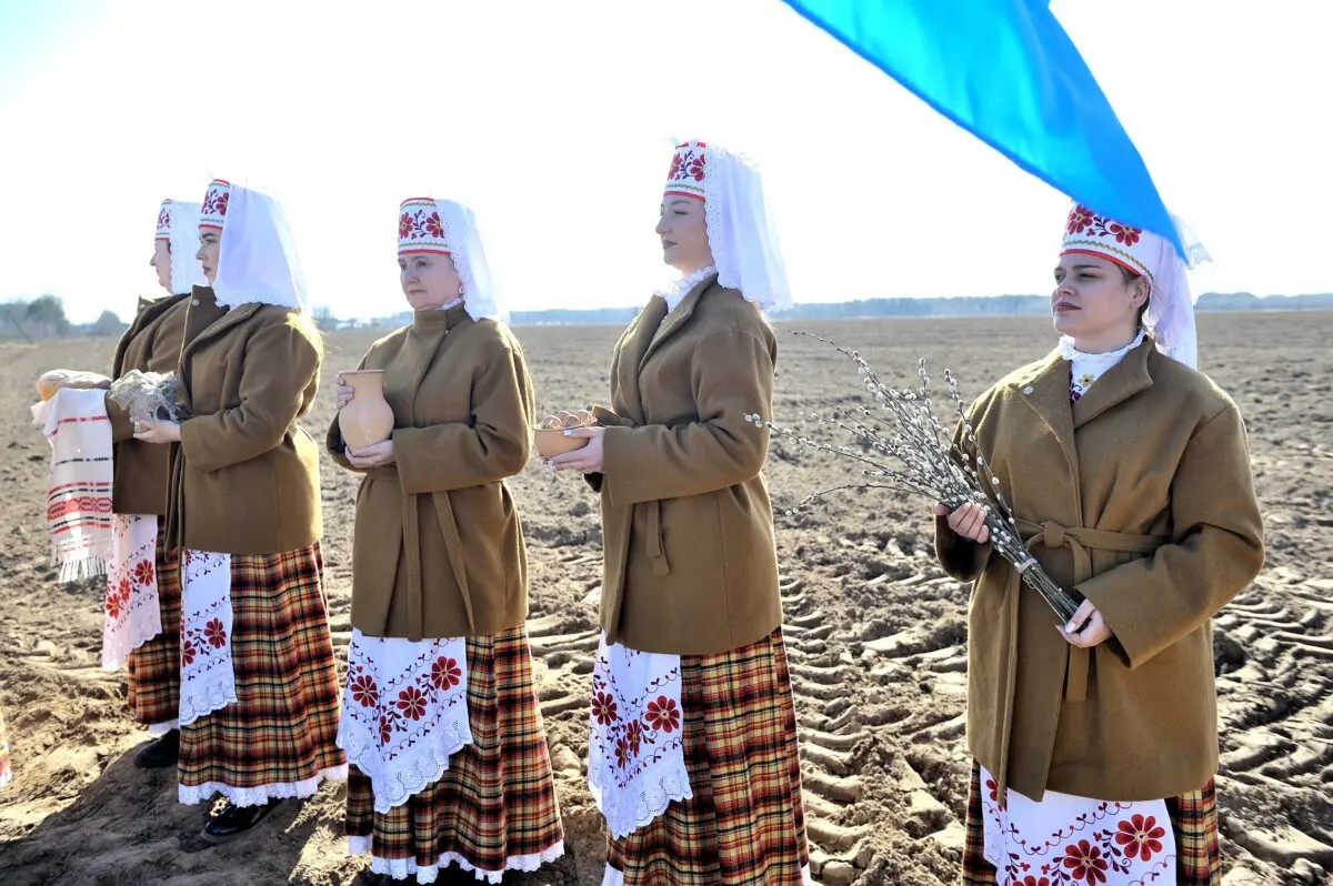 На Бобруйщине дан массовый старт посевной