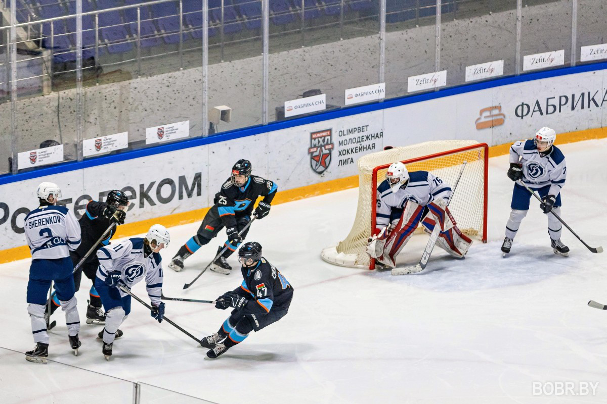 Динамо-Шинник уступил «Динамо-Карелия»: 3:4 Динамо-Шинник уступил «Динамо-Карелия»: 3:4