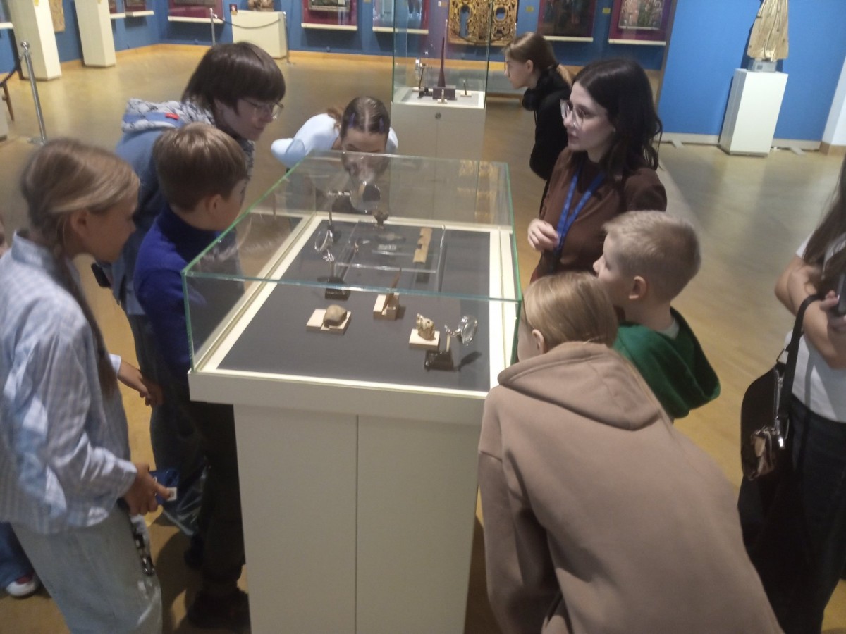 Юные художники Бобруйской ИЗО-студии &laquo;Радуга&raquo; в гостях в Национальном художественном музее РБ