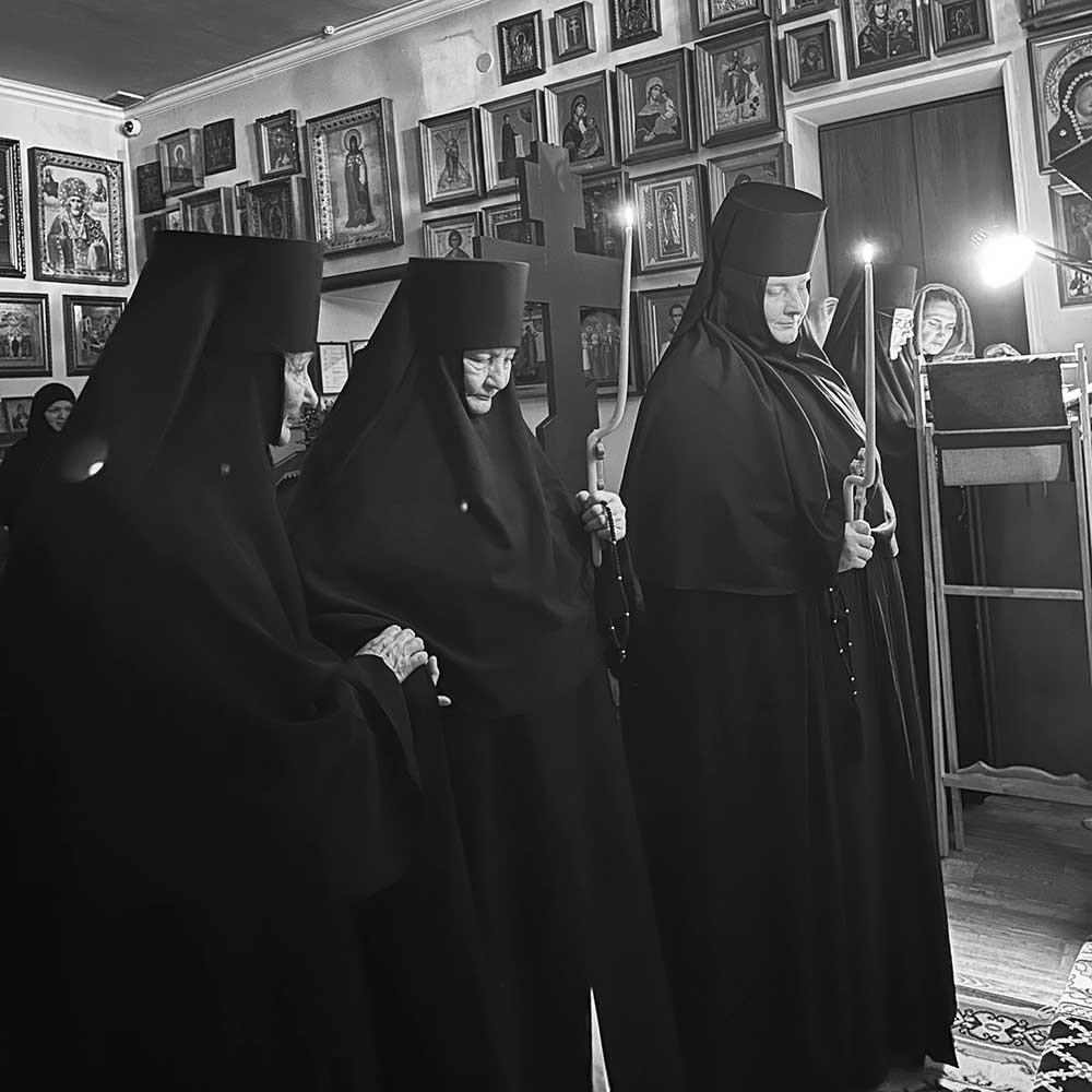 Две инокини Бобруйского монастыря приняли постриг в мантию от епископа Серафима