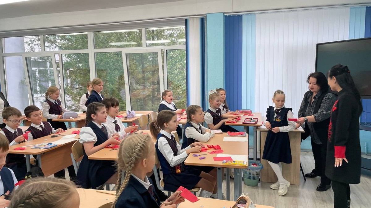 В гимназии №1 города Бобруйска прошла встреча с представителями Института Конфуция