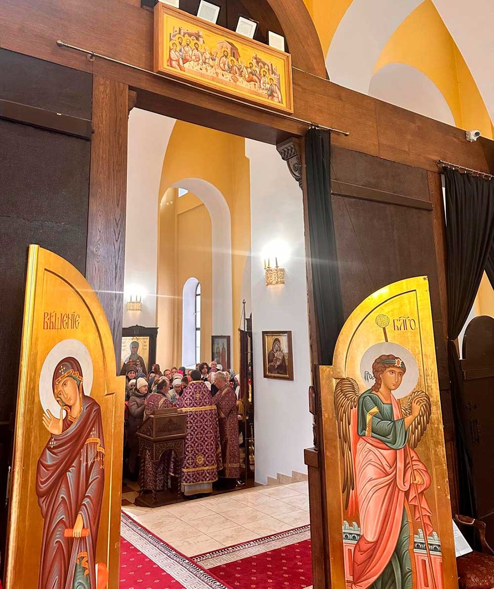 Великий Четверг: в Бобруйском соборе святителя Николая совершили Божественную литургию