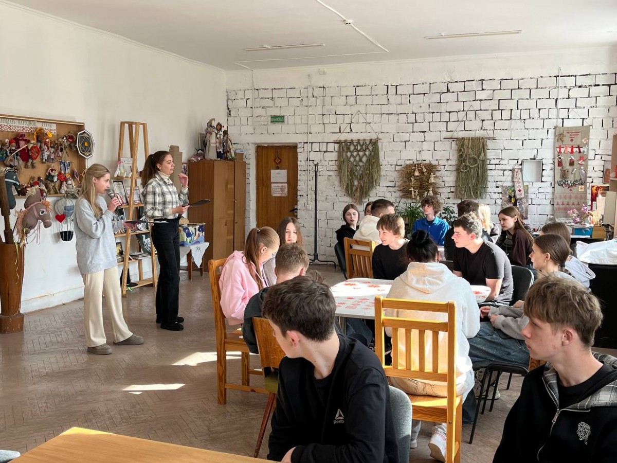 Ко Дню космонавтики в Центре досуга и творчества Бобруйска прошла интеллектуальная игра &laquo;Путешествие по Вселенной&raquo;