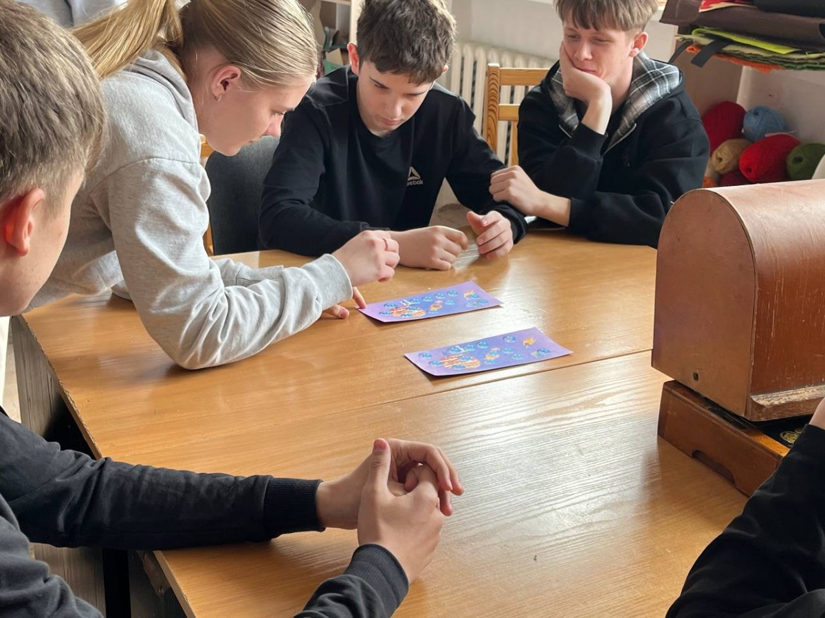 Ко Дню космонавтики в Центре досуга и творчества Бобруйска прошла интеллектуальная игра &laquo;Путешествие по Вселенной&raquo;