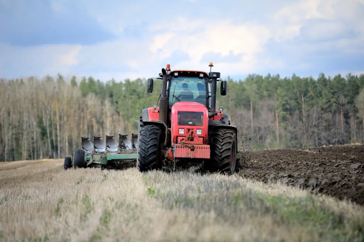 Работа, которая греет душу: в агрокомбинате &laquo;Бобруйский&raquo; продолжается сев яровых