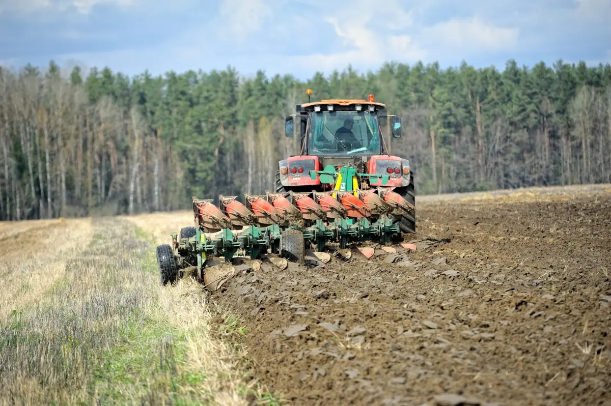 Работа, которая греет душу: в агрокомбинате &laquo;Бобруйский&raquo; продолжается сев яровых