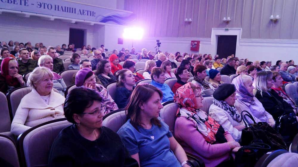 15 апреля приход Георгиевского храма и творческие коллективы ЦДОДиМ провели для жителей Бобруйска Пасхальный концерт