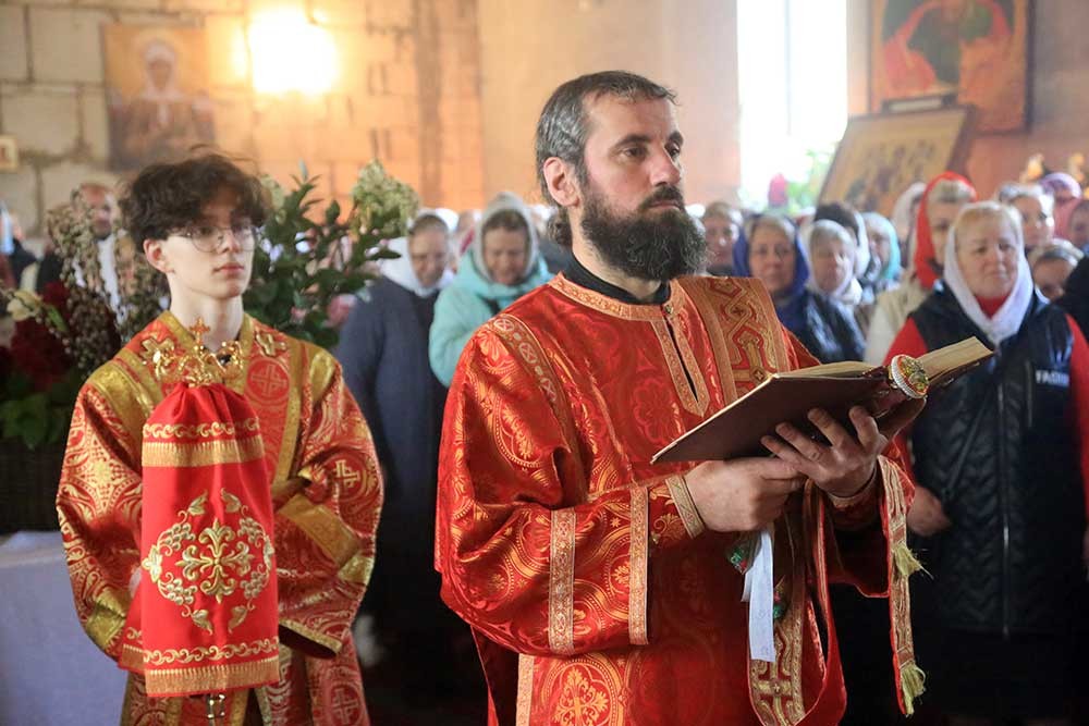 Епископ Бобруйский Серафим возглавил престольное торжество в мужском монастыре Прощанская пустынь