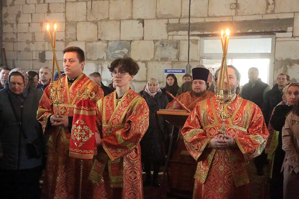 Епископ Бобруйский Серафим возглавил престольное торжество в мужском монастыре Прощанская пустынь
