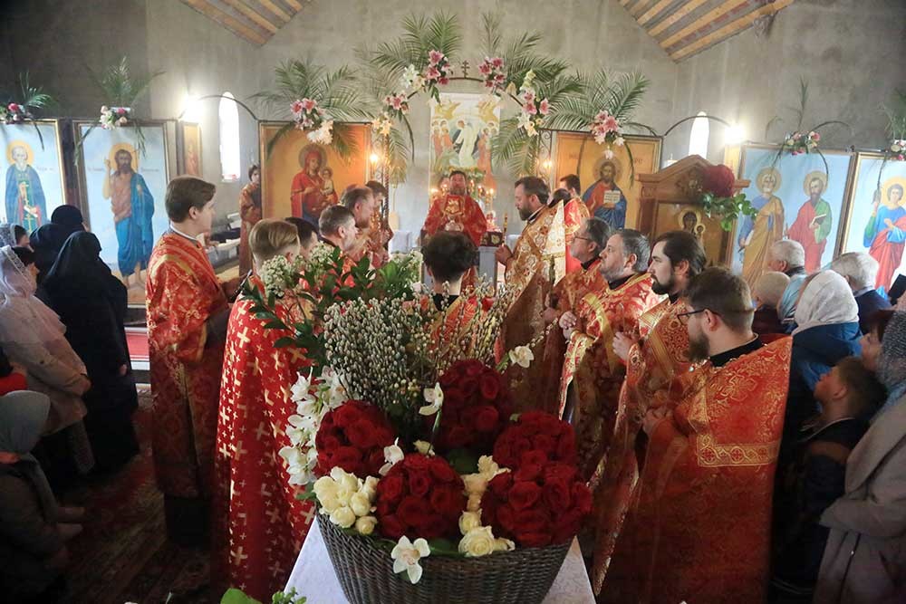 Епископ Бобруйский Серафим возглавил престольное торжество в мужском монастыре Прощанская пустынь