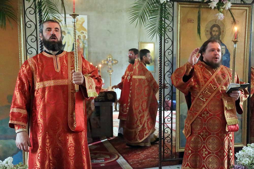 Епископ Бобруйский Серафим возглавил престольное торжество в мужском монастыре Прощанская пустынь