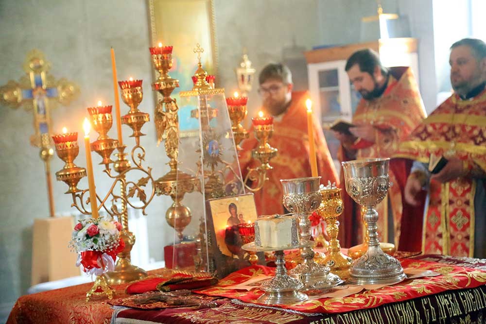 Епископ Бобруйский Серафим возглавил престольное торжество в мужском монастыре Прощанская пустынь