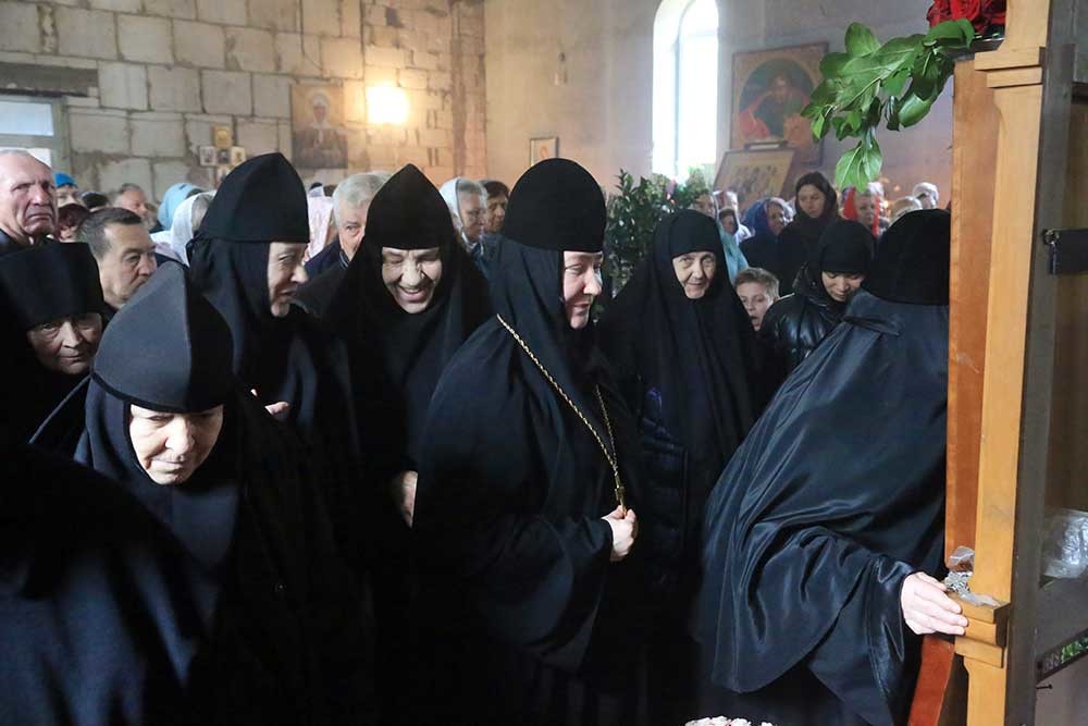 Епископ Бобруйский Серафим возглавил престольное торжество в мужском монастыре Прощанская пустынь