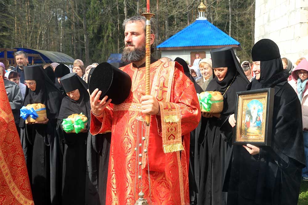 Епископ Бобруйский Серафим возглавил престольное торжество в мужском монастыре Прощанская пустынь