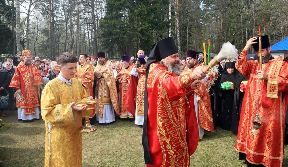 Епископ Бобруйский Серафим возглавил престольное торжество в мужском монастыре Прощанская пустынь