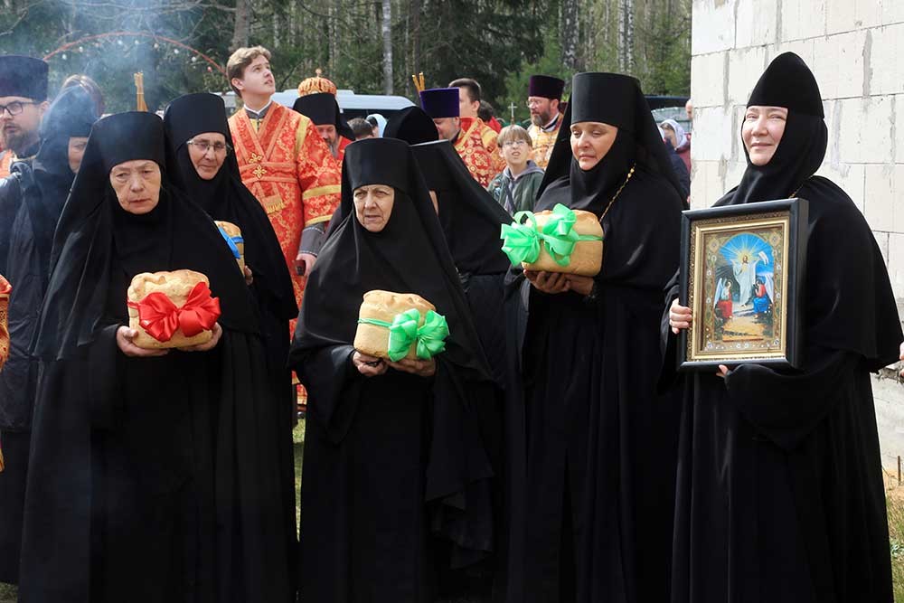 Епископ Бобруйский Серафим возглавил престольное торжество в мужском монастыре Прощанская пустынь