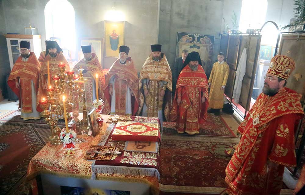 Епископ Бобруйский Серафим возглавил престольное торжество в мужском монастыре Прощанская пустынь