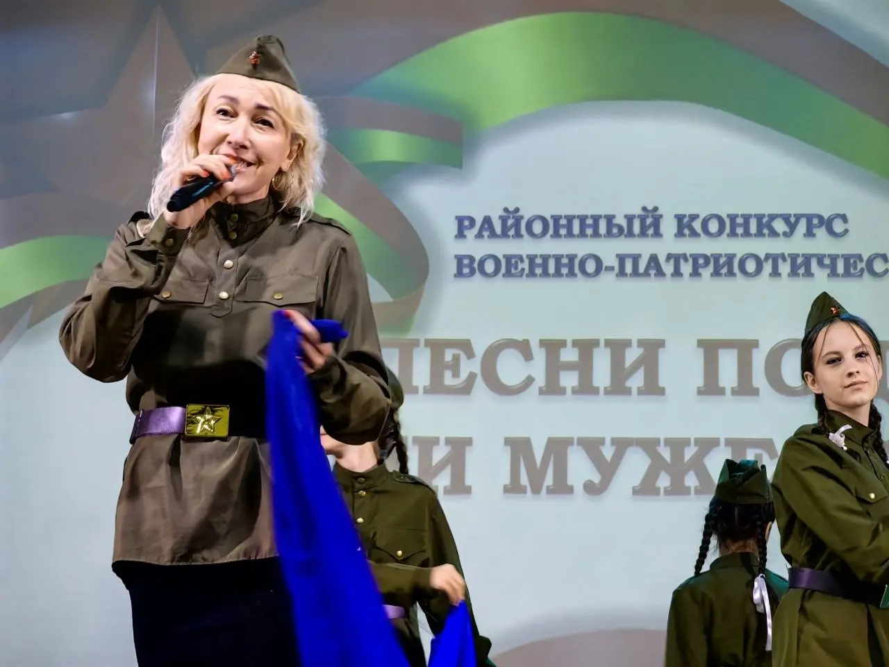 В Бобруйском районном Центре культуры прошли конкурсы военно-патриотической песни и чтецов