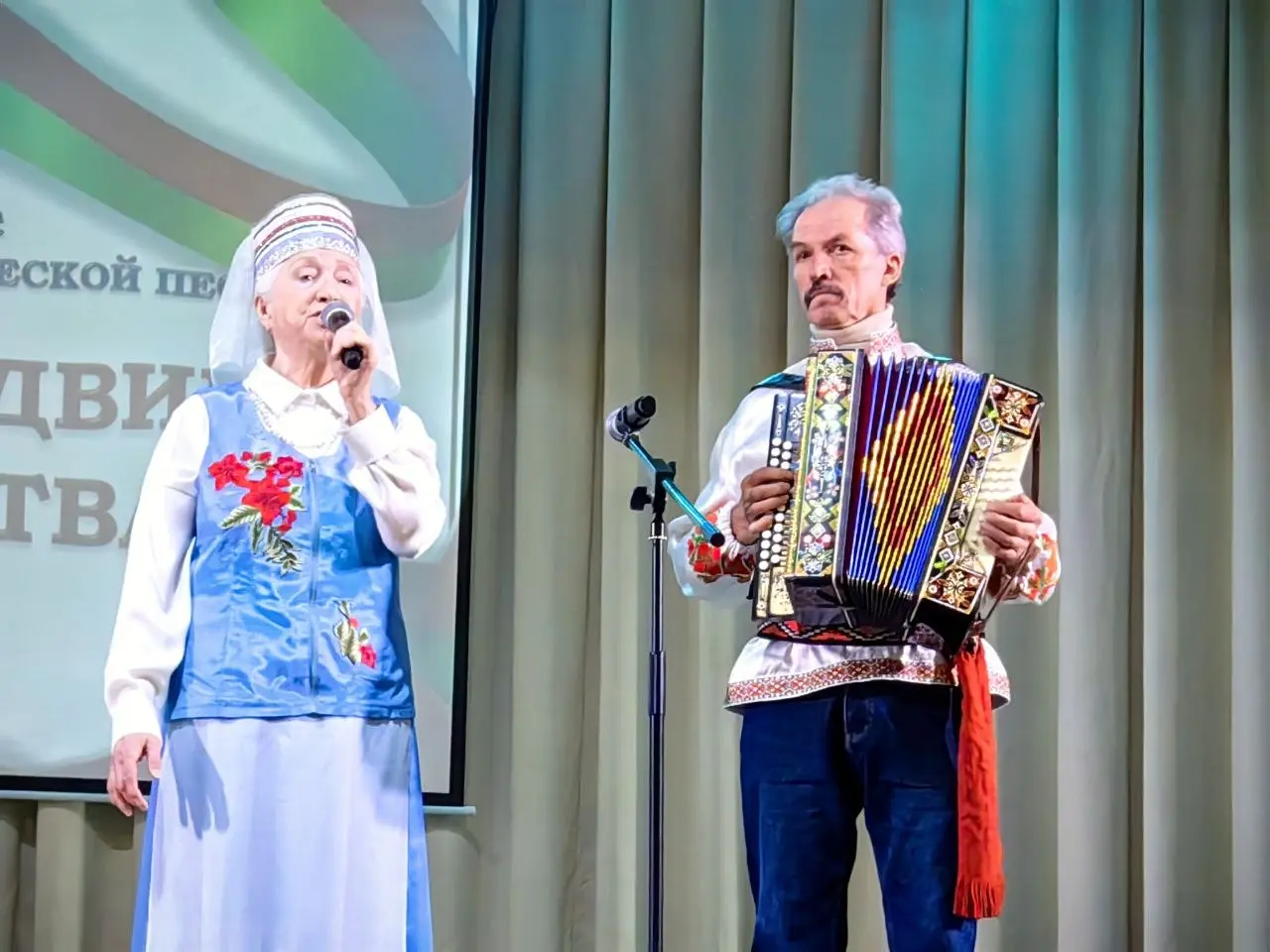 В Бобруйском районном Центре культуры прошли конкурсы военно-патриотической песни и чтецов