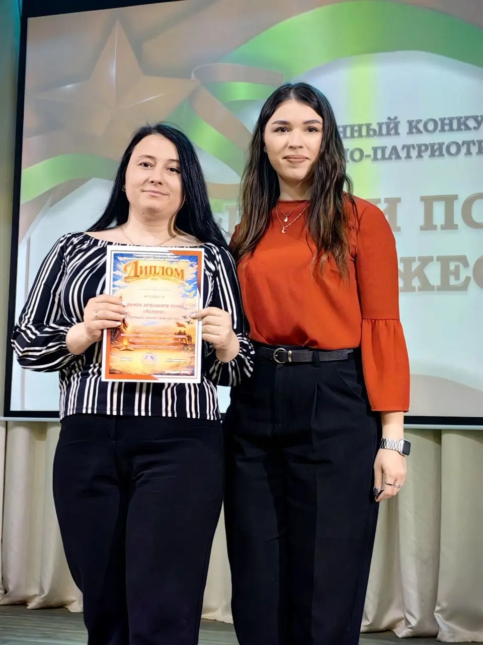 В Бобруйском районном Центре культуры прошли конкурсы военно-патриотической песни и чтецов