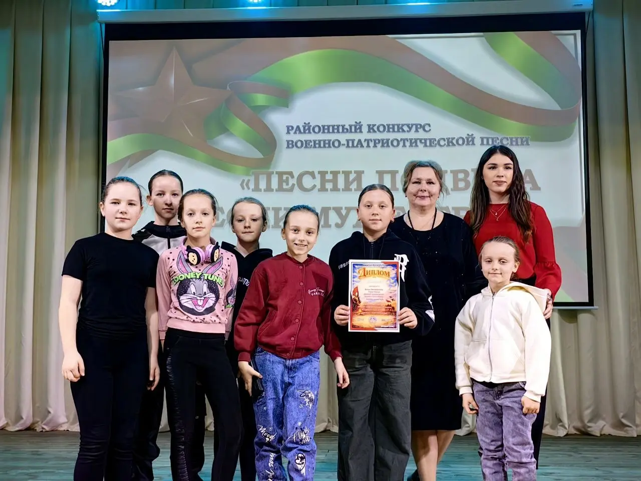 В Бобруйском районном Центре культуры прошли конкурсы военно-патриотической песни и чтецов