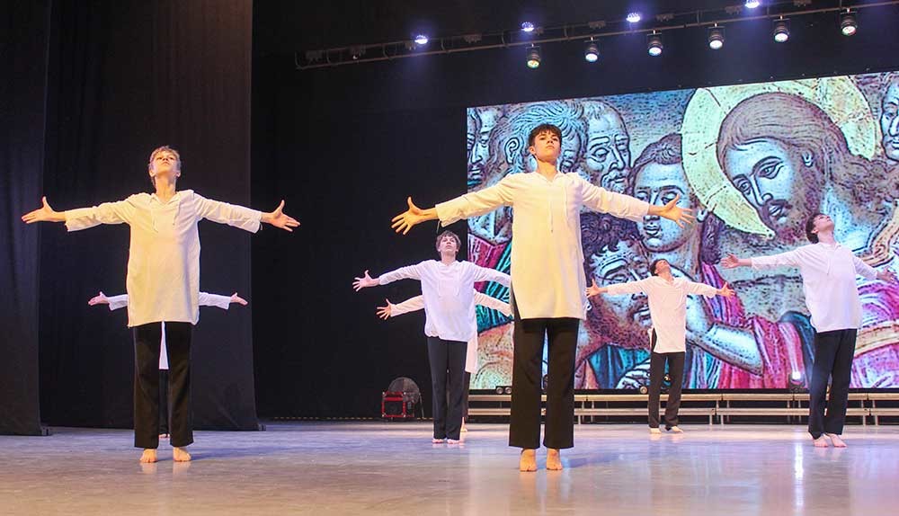 В Бобруйске состоялся музыкальный спектакль &laquo;Христос Воскресе!&raquo; православного театра &laquo;Убрус&raquo;