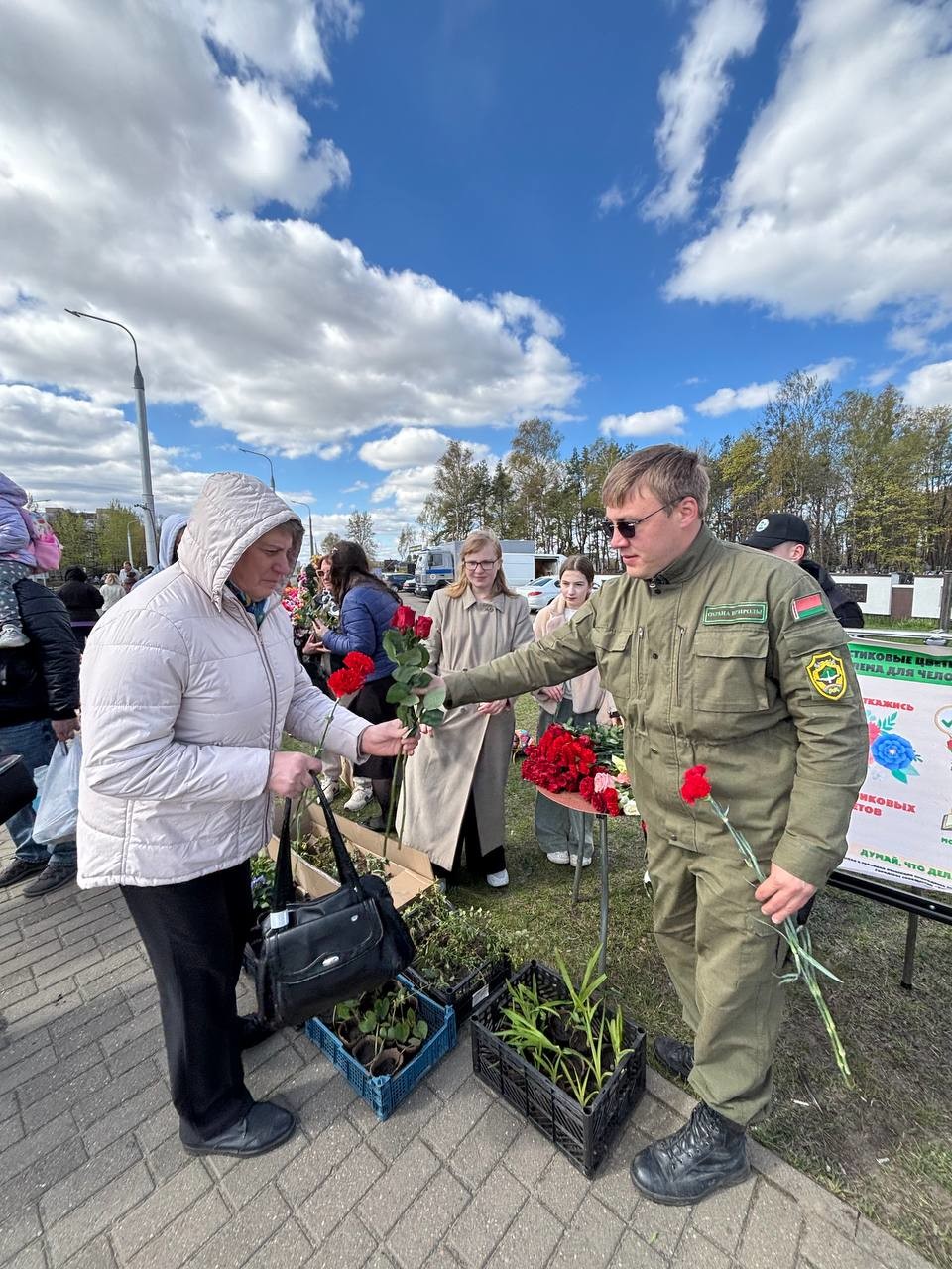 В Бобруйске прошла акция &laquo;Радуница без пластика&raquo;: как сохранить традиции, не нанося вред экологии