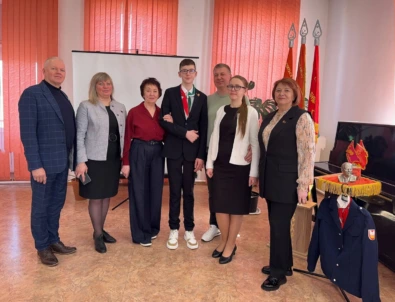 Горны, значки, галстуки: учащийся из Бобруйска представил свою выставку о пионерии в Витебской области