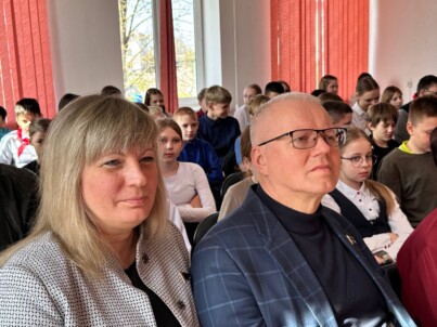 Горны, значки, галстуки: учащийся из Бобруйска представил свою выставку о пионерии в Витебской области