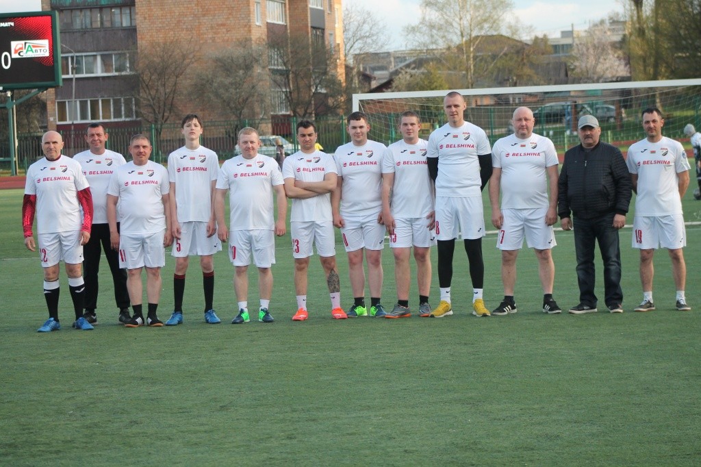 Работники бобруйского предприятия &laquo;Спецавтопредприятие&raquo; сыграли товарищеский матч с представителями тренерского штаба ФК &laquo;Белшина&raquo;