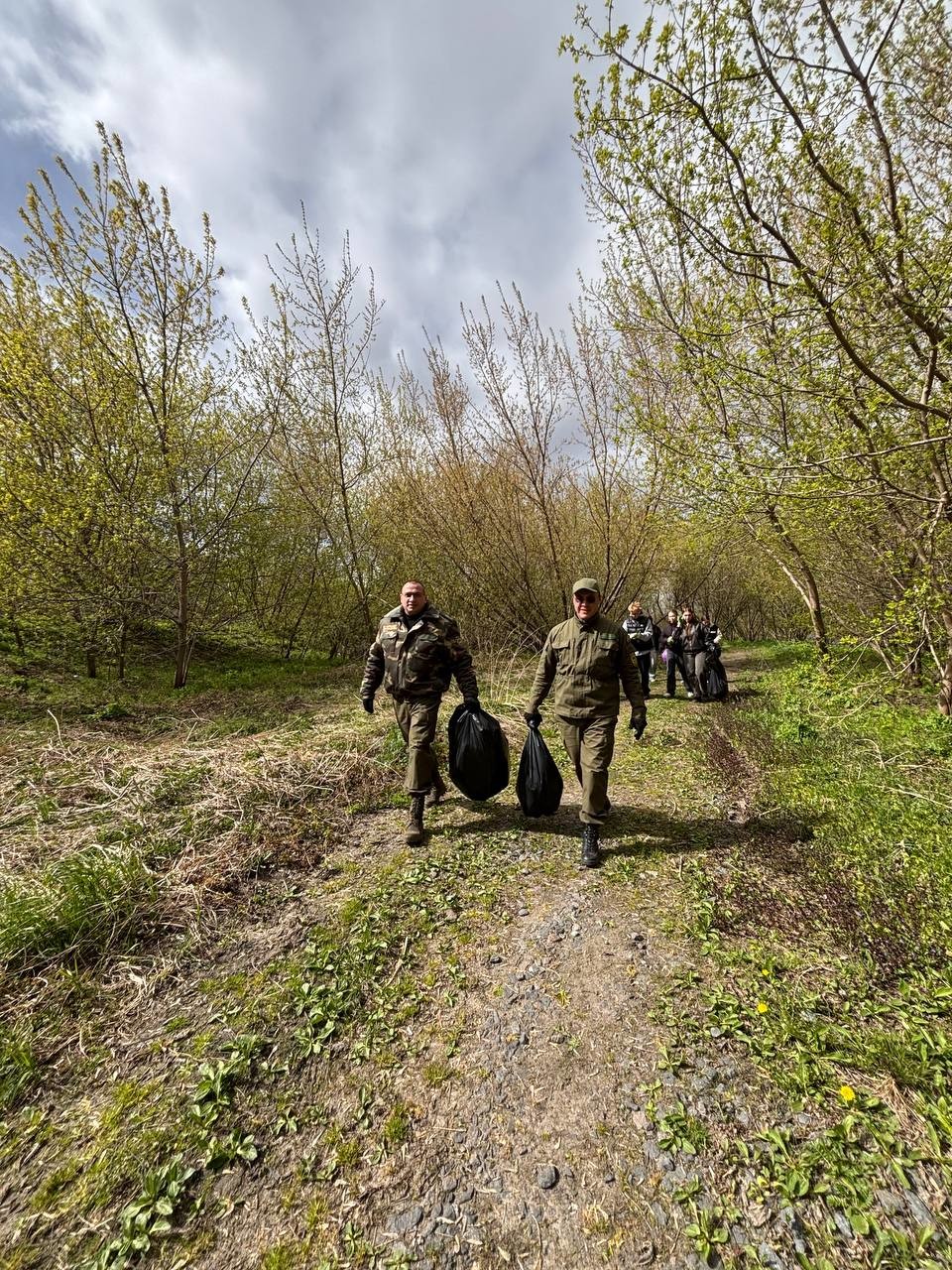 В Бобруйске на берегу Березины прошла акция &laquo;Беларусь синеокая&raquo;: собрано 20 мешков мусора