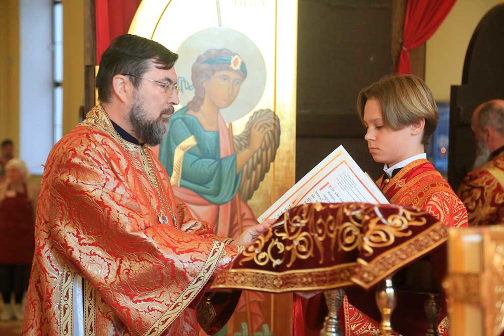 В кафедральном соборе Бобруйска прошла литургия в честь 19-й годовщины архиерейской хиротонии епископа Серафима