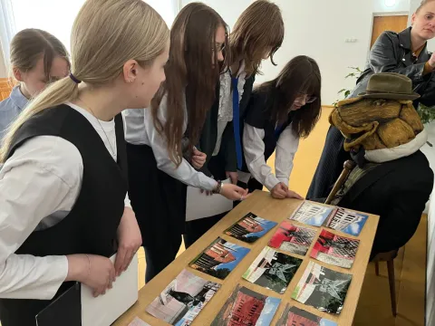 В Центре досуга и творчества ученики гимназии №2 поучаствовали в историко-культурном квесте &laquo;По следам истории Бобруйска&raquo;