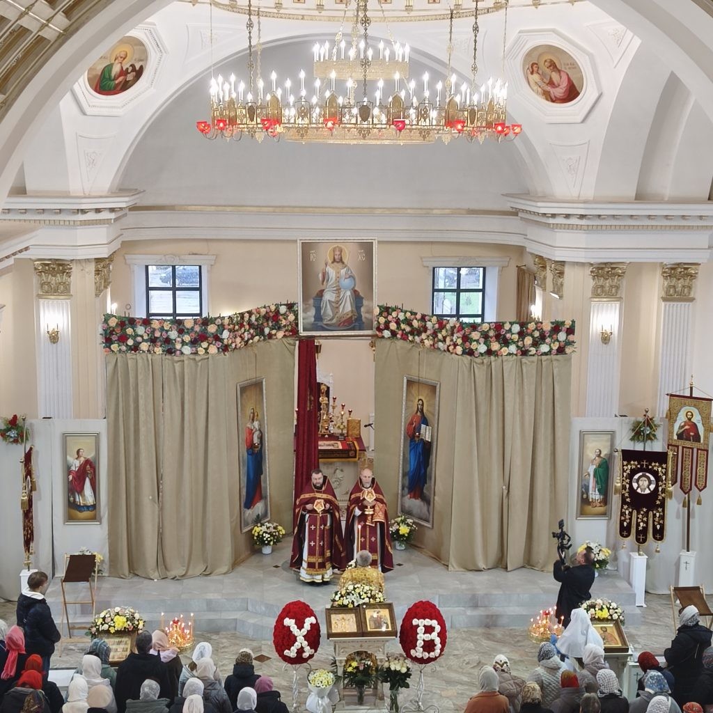 Престольный праздник в Бобруйске: в Мироносицком монастыре почтили память святых жён-мироносиц 