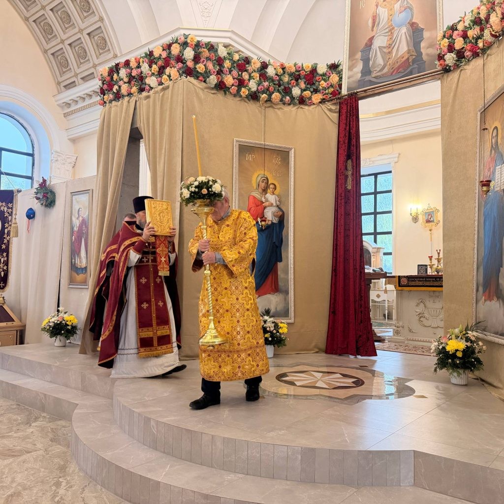 Престольный праздник в Бобруйске: в Мироносицком монастыре почтили память святых жён-мироносиц 