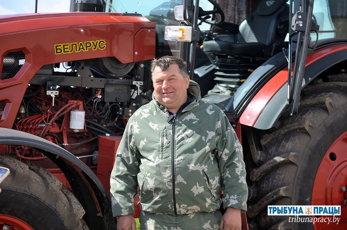 Не сбавляя темпов: на Бобруйщине продолжается массовый сев кукурузы 