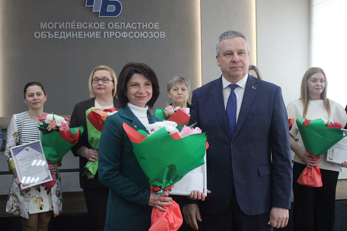 Председатель профкома Бобруйской больницы скорой помощи имени В. О. Морзона удостоена места на областной Доске почёта