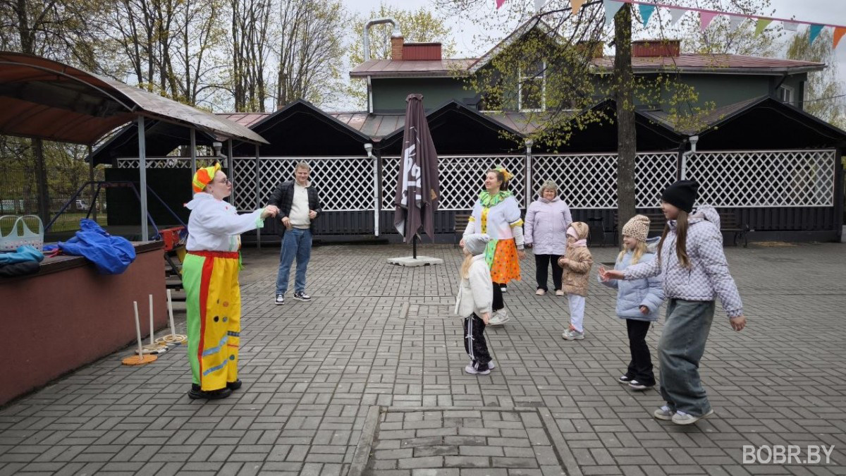 Первомайское открытие весенне-летнего сезона в городском парке Бобруйска