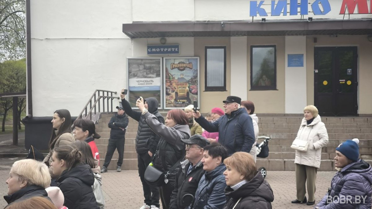 Первомайское открытие весенне-летнего сезона в городском парке Бобруйска