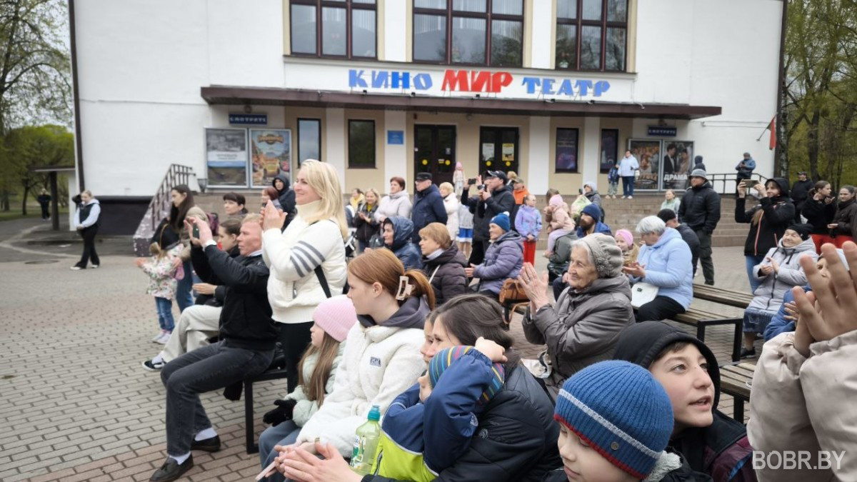Первомайское открытие весенне-летнего сезона в городском парке Бобруйска