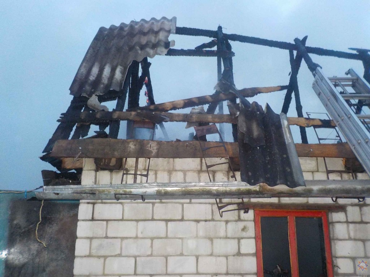 Непотушенная сигарета стала причиной пожара и гибели человека в агрогородке Телуша Бобруйского района