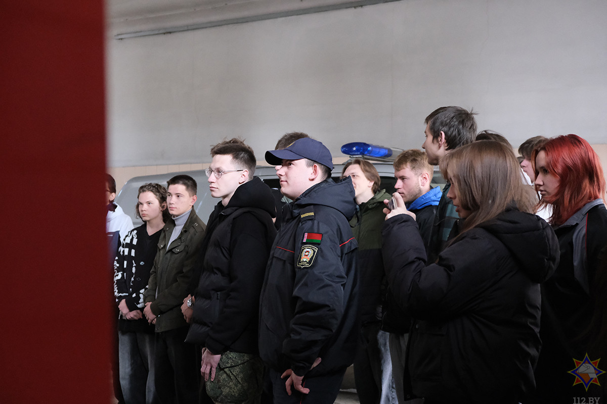 Учащиеся колледжей Бобруйска на один день стали спасателями МЧС