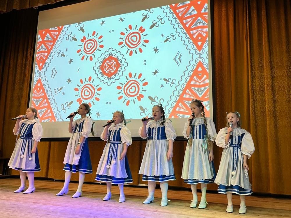Концерт &laquo;Мир, который создаем мы&raquo; прошёл в Бобруйске: выступали &laquo;ДО-МИ-СОЛКИ&raquo; и &laquo;Знічкi&raquo;