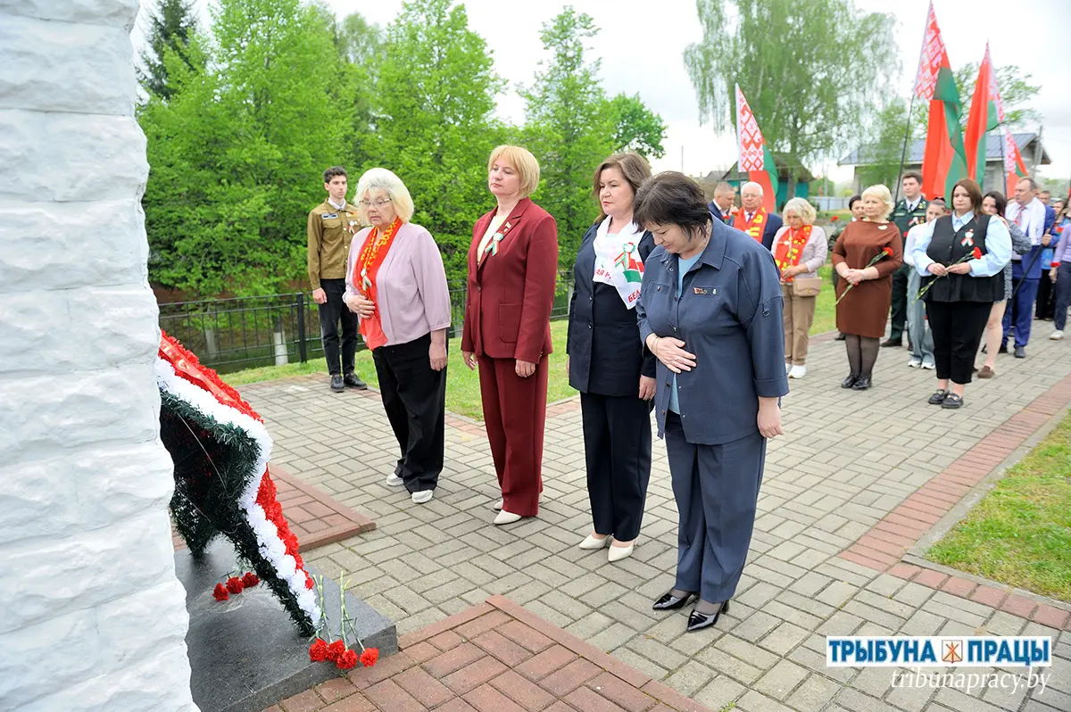 Торжественно и патриотично: Бобруйский район отметил День государственных флага, герба и гимна