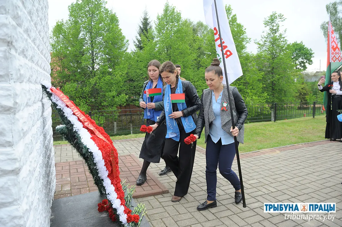 Торжественно и патриотично: Бобруйский район отметил День государственных флага, герба и гимна
