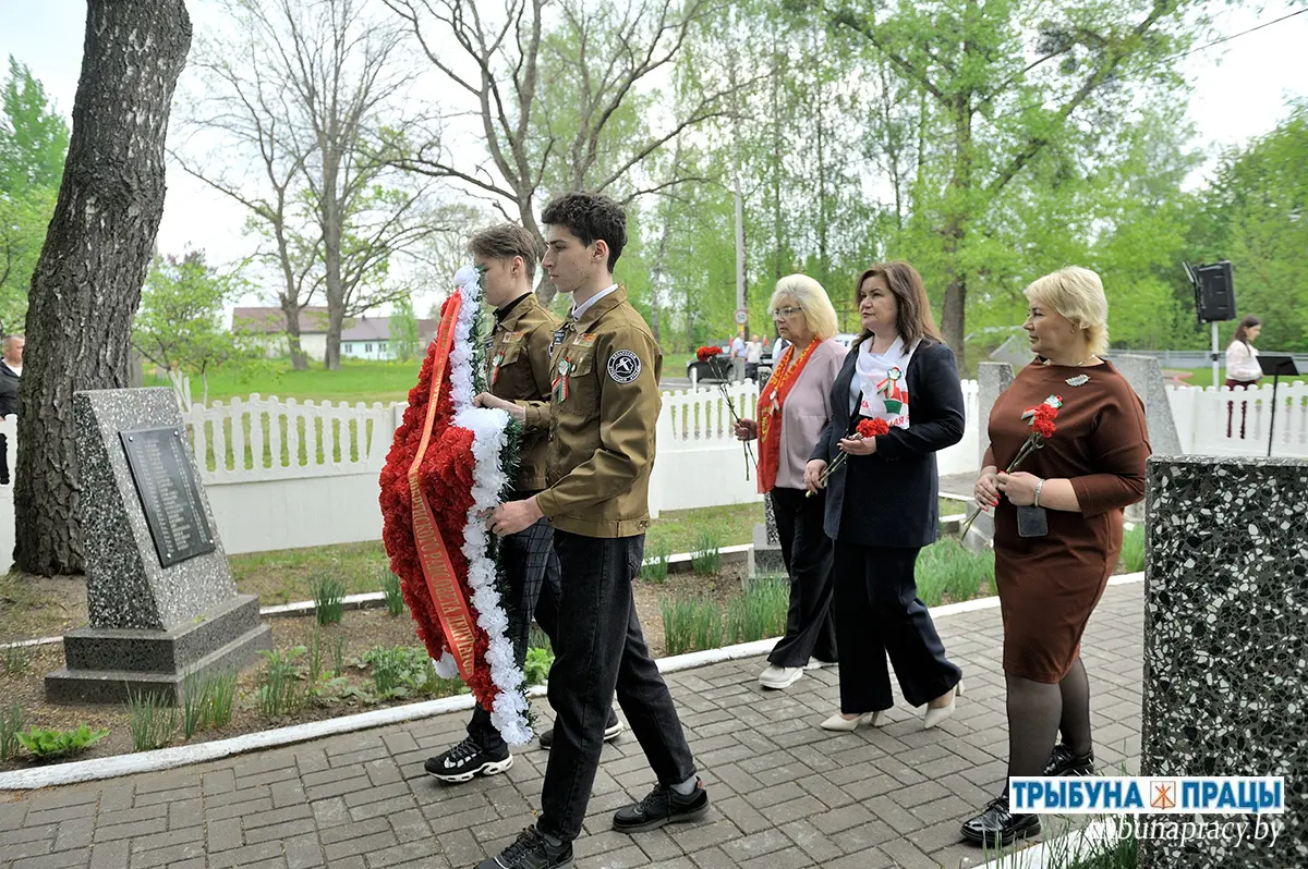 Торжественно и патриотично: Бобруйский район отметил День государственных флага, герба и гимна